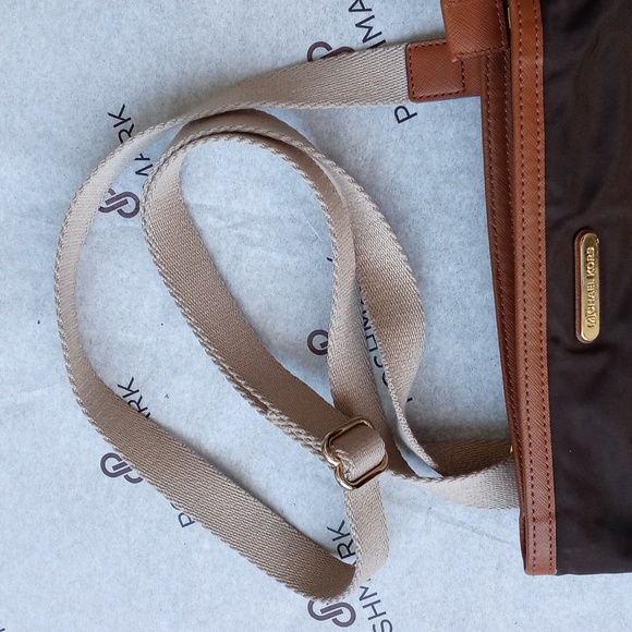 Michael Kors Cross body with adjustable strap - Picture 8 of 8